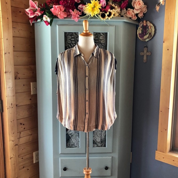 Free People Tops - FREE PEOPLE Top  BRAND NEW w/Tags Attached.